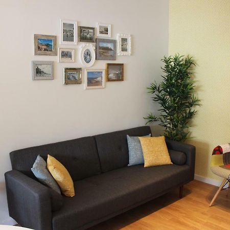 Appartamento Casa Da Azarujinha Estoril Esterno foto